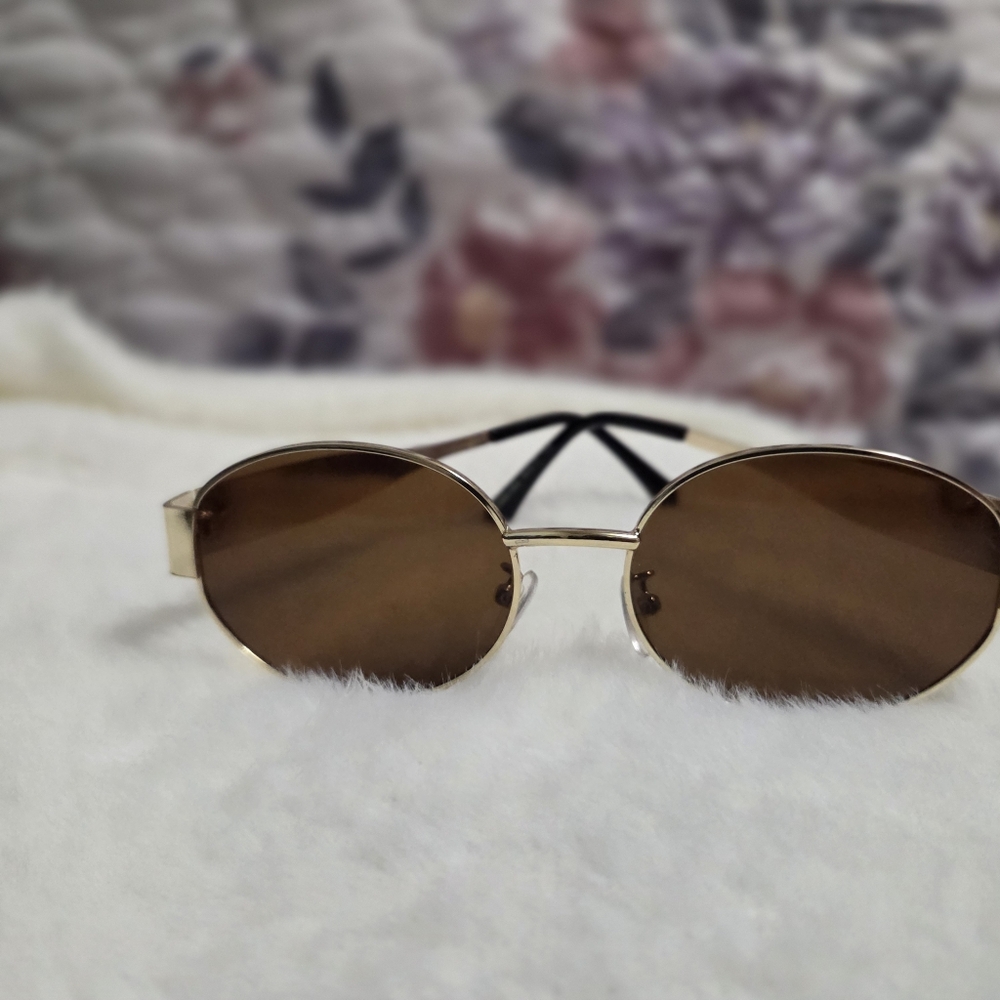 Gold and Brown Sunglasses Celine - Picture 2 of 4